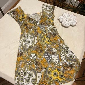 Joy Joy dress Size Medium. Beautiful, yellow, soft, Summer feeling!